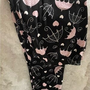 Ladies Leggings-Black & Pink Umbrella Print.  Soft and comfy!